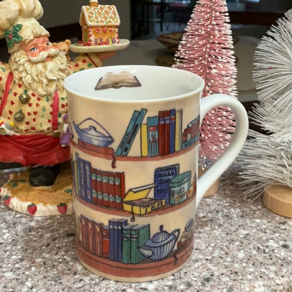 Barnes & Noble Cats & Books Mug - Picture 2 of 5